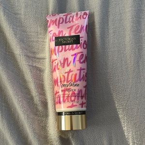 VICTORIA SECRET TEMPTATION SHIMMER BODY LOTION 💓